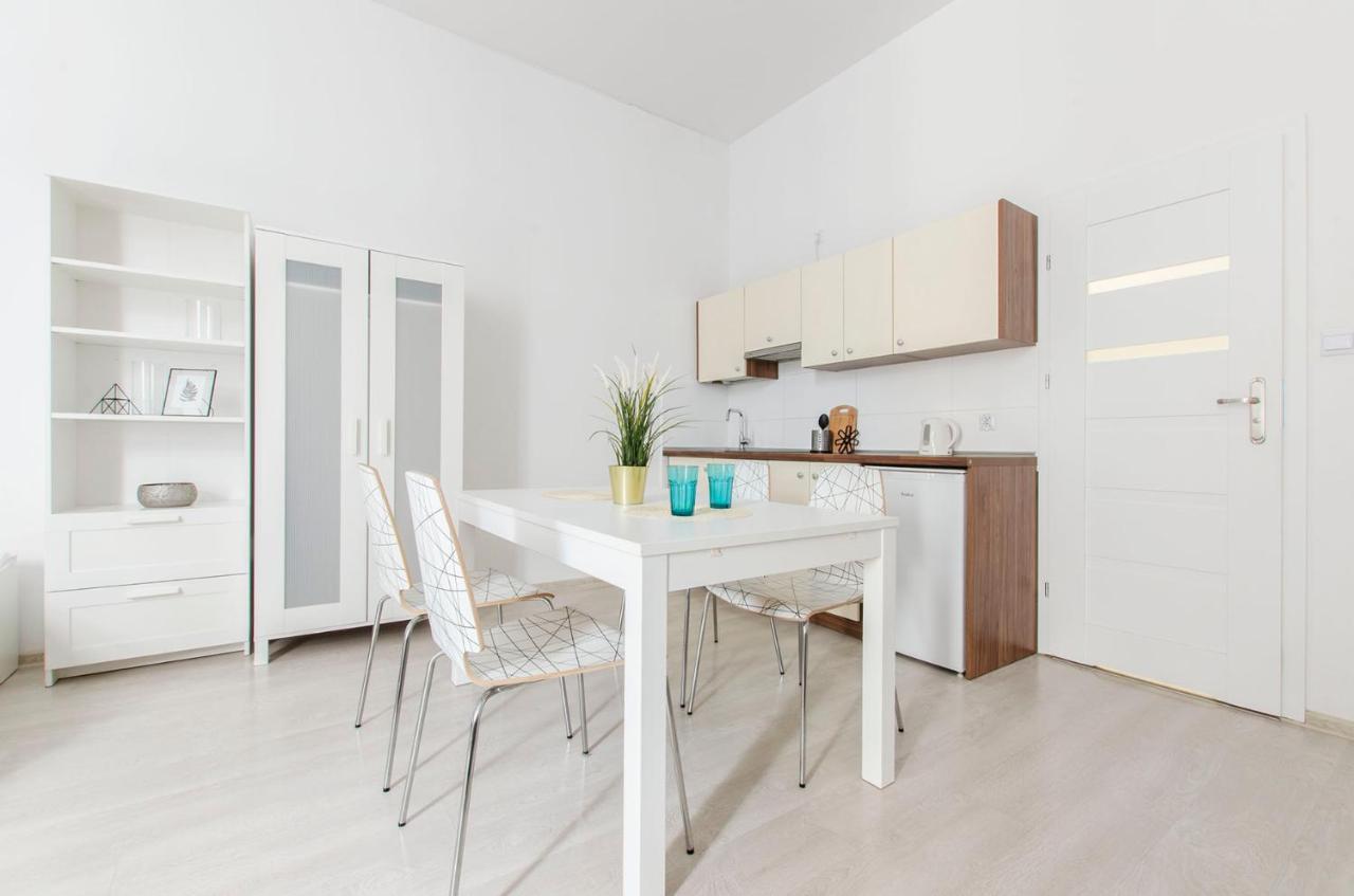 Apartments City Center 우치 외부 사진