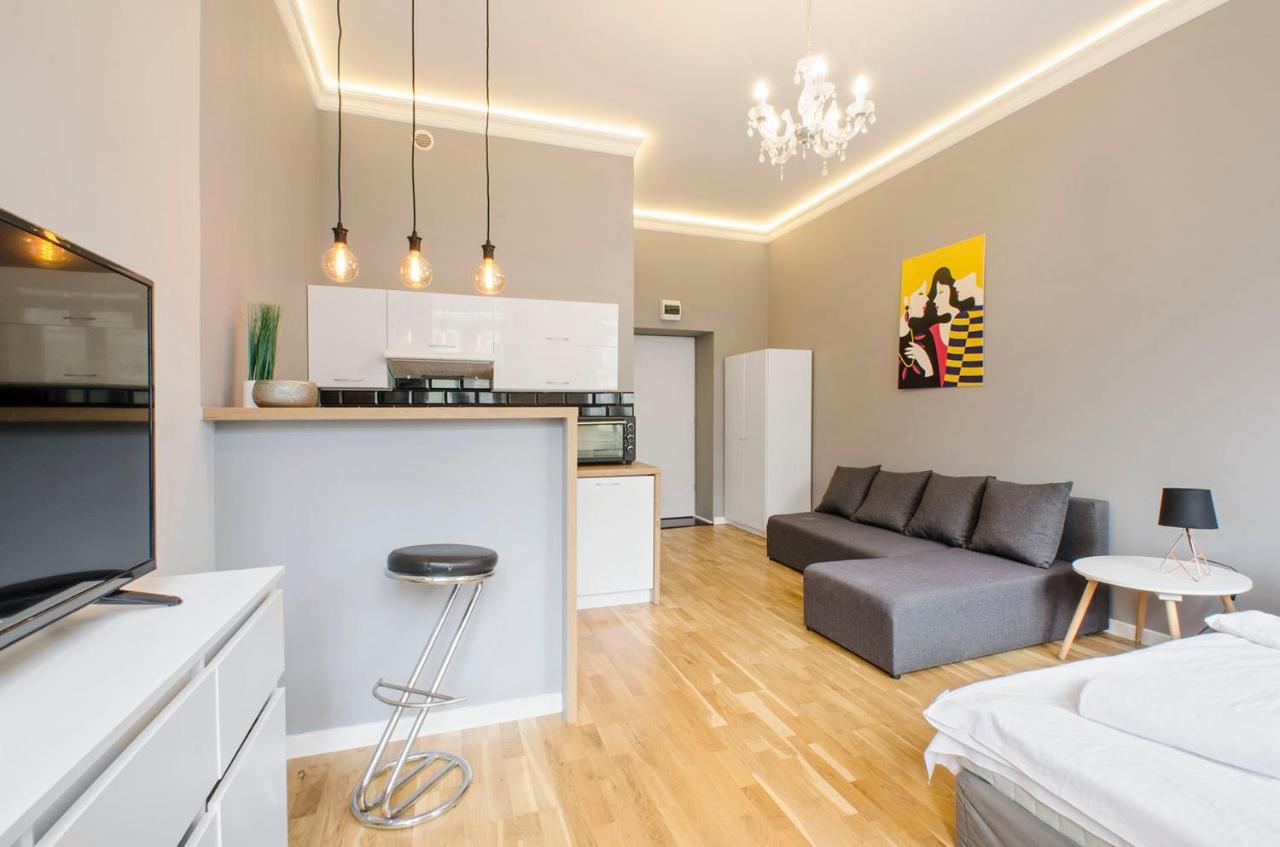 Apartments City Center 우치 외부 사진